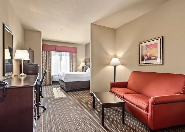 Best Hotels Near Portland Train Station